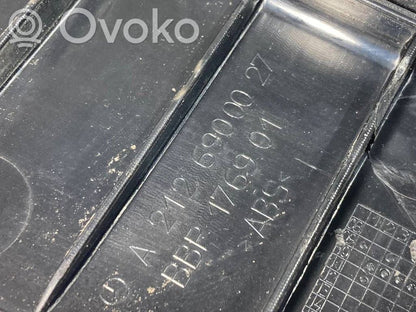 Bagāžnieka sliekšņa dekoratīvā apdare