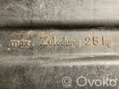 Mantu nodalījums stumbrs