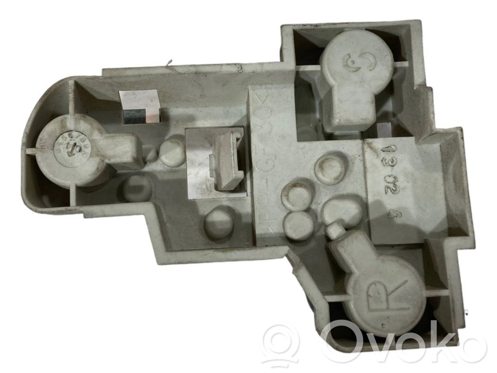 Aizmugures spuldzes vāka turētājs