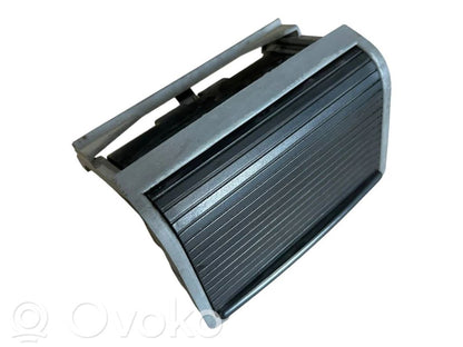 Pelnutrauks (aizmugurē)