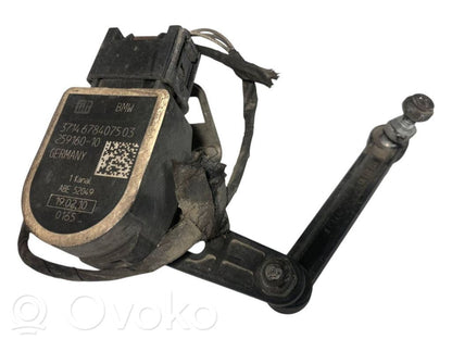 Augstuma sensors (priekšējo lukturu)