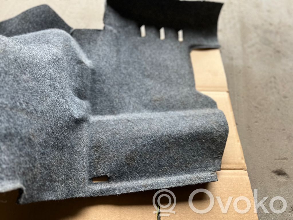 Side decorative trim panel