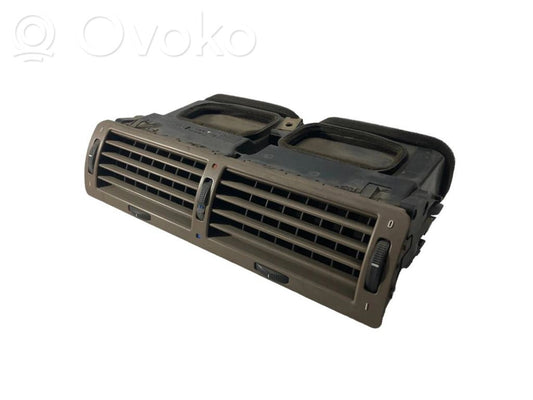 Centrālais gaisa ventilācijas režģis
