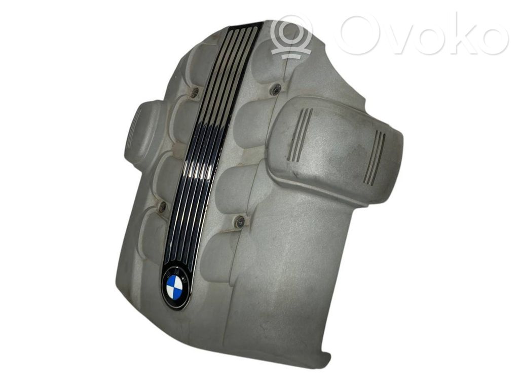 Engine cover (decorative trim)