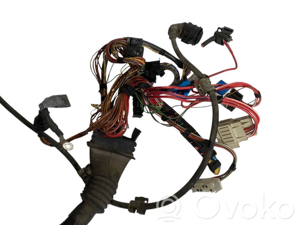 Dzinēja vadu instalācija