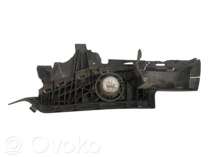 Skaļrunis (-i) aizmugurējā palodzē