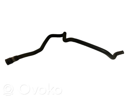 Caurulīte (-es) / šļūtene (-es)