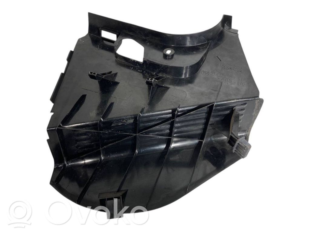 Kāju zonas sānu dekoratīvā apdare