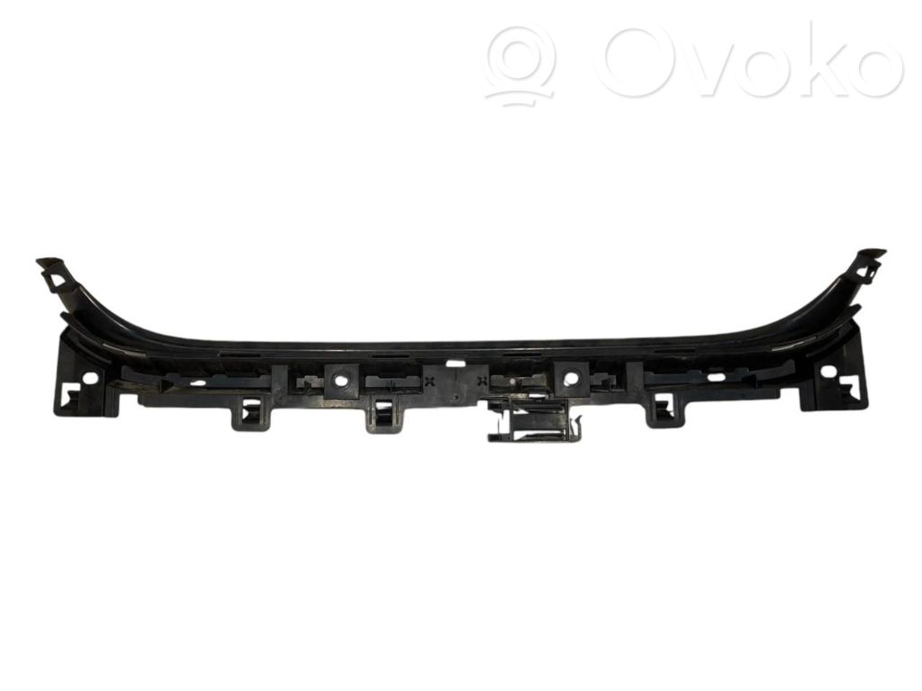 Rear bumper mounting bracket