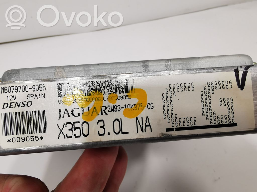 Блок управления двигателем