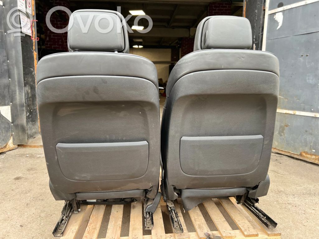 Комплект сидений