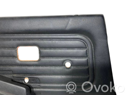 Apšuvums aizmugurējām durvīm