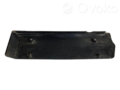 Engine cover (decorative trim)