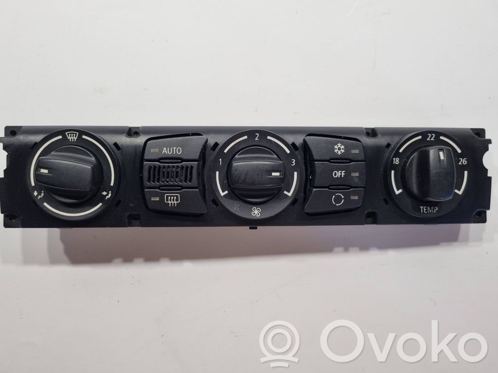 Air conditioning / climate control / interior heating control unit (in the passenger compartment)