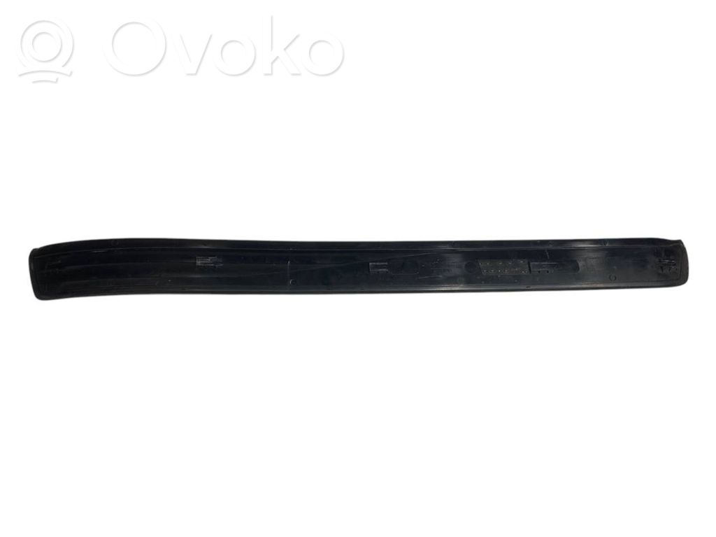 Front sill trim (inner)