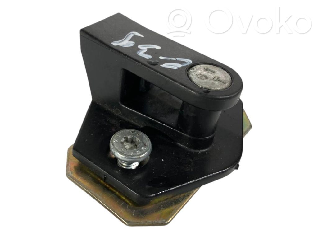 Петля для блокировки спереди