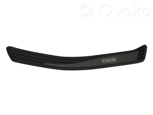 Rear door sill trim (inner)