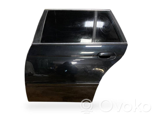 Задняя дверь