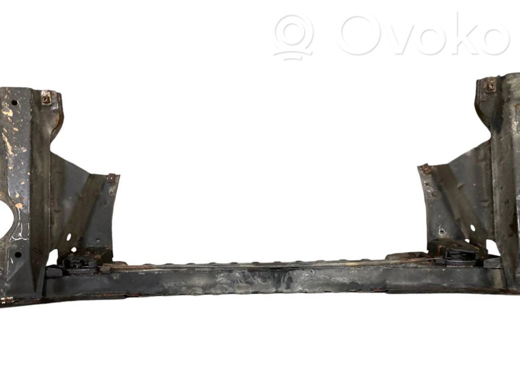 Radiatoru paneļa augšējā daļa (televizors)