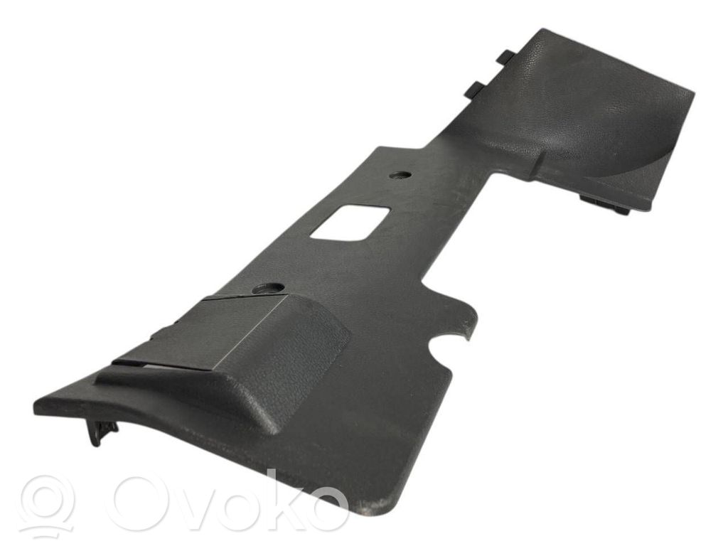 Paneļa dekoratīvās apdares vairogs (apakšējais)