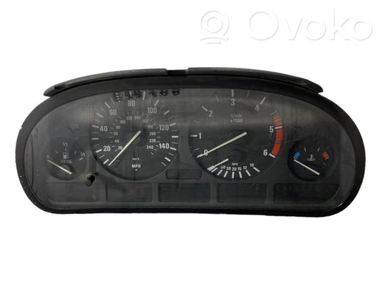 Speedometer (in the instrument panel)
