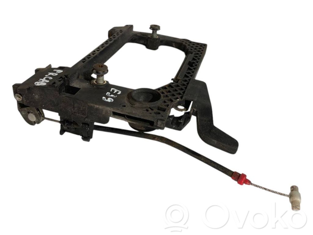 Holder/bracket for external opening handle at the front
