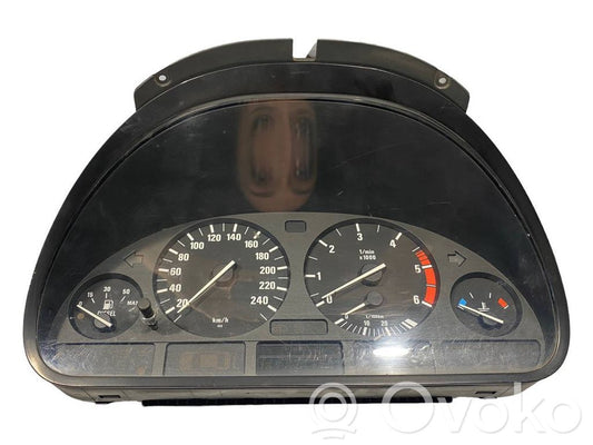 Spidometrs (instrumentu panelī)