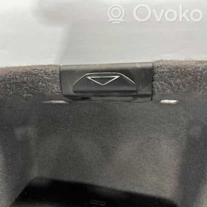 Sānu dekoratīvās apdares panelis