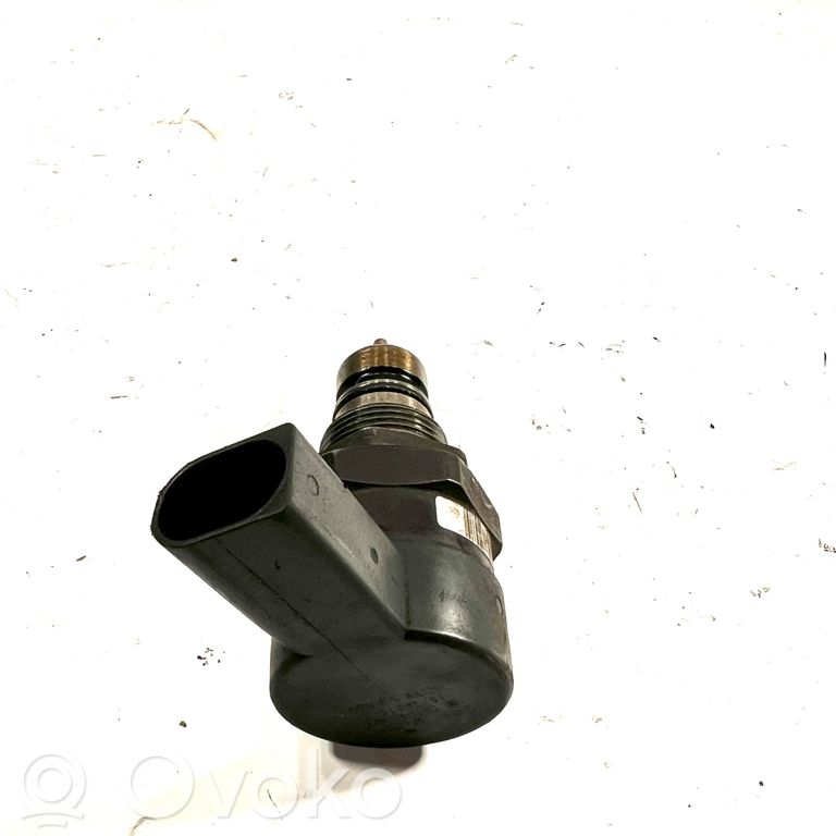 Fuel pressure regulator