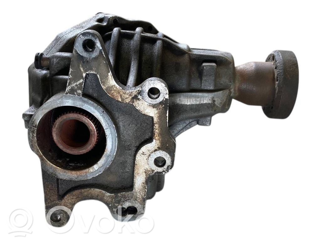 Pārnesumkārbas reduktors / razdatka