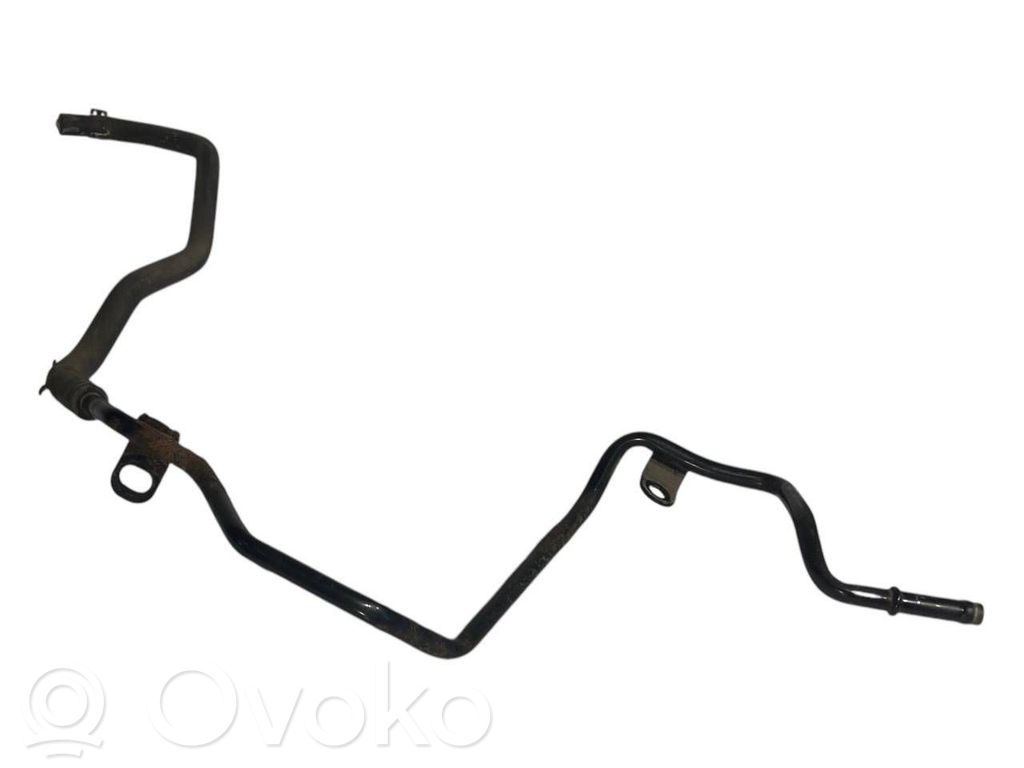 Caurulīte (-es) / šļūtene (-es)