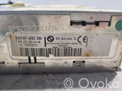 Radio / CD/DVD atskaņotājs / navigācija