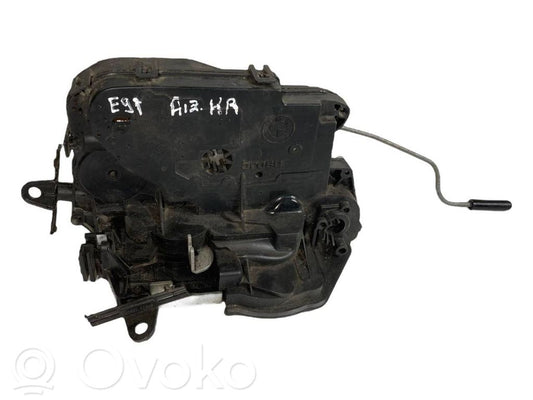 Aizmugurē slēdzene