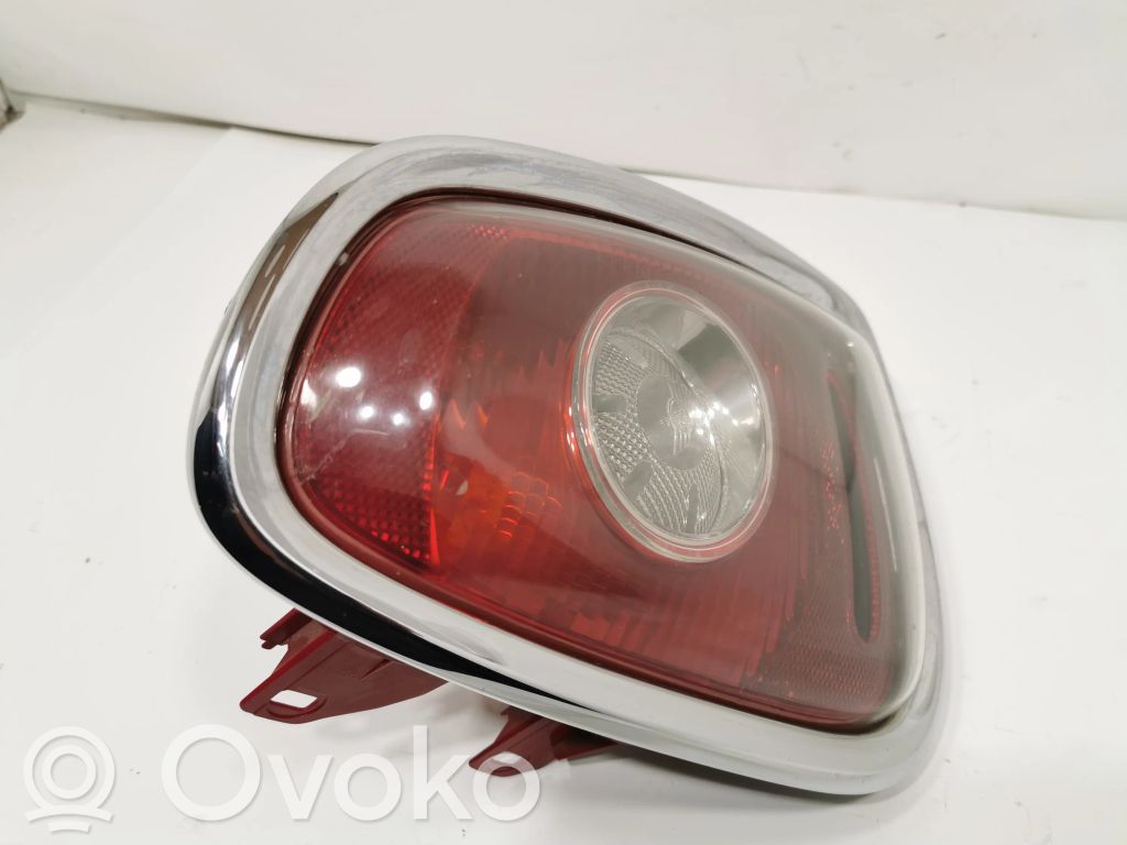 Aizmugurējais lukturis virsbūvē