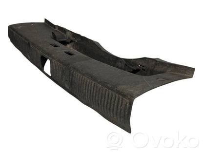 Bagāžnieka sliekšņa dekoratīvā apdare