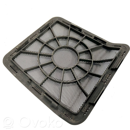 Декоративная отделка полочной акустической системы