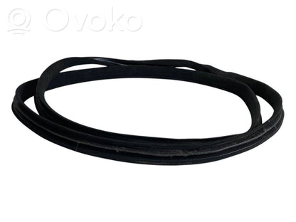 Rear trim rubber (in the body)
