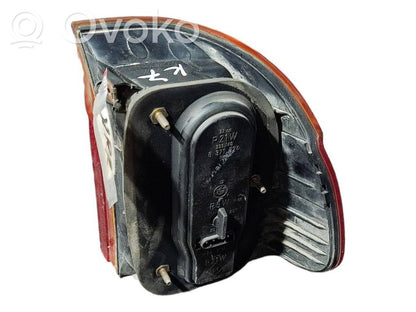 Aizmugurējais lukturis virsbūvē