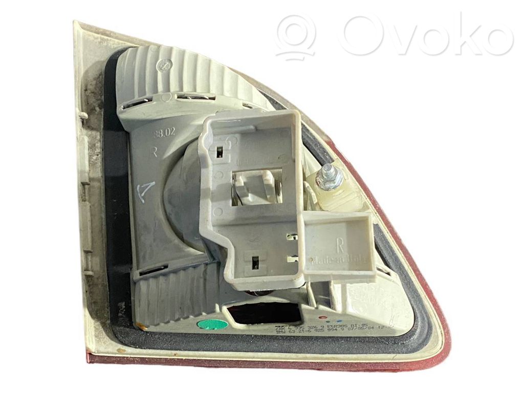 Aizmugurējais lukturis pārsegā