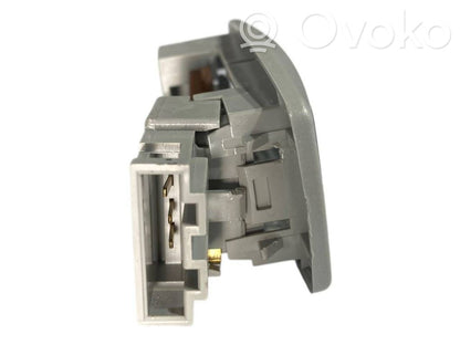 Aizmugurējo vietu apgaismojums