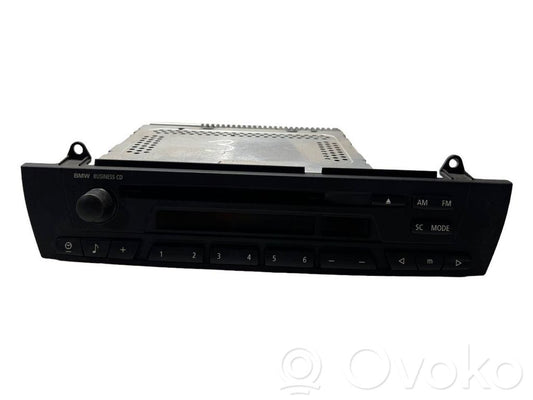 Radio / CD/DVD atskaņotājs / navigācija