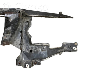 Radiatoru paneļa augšējā daļa (televizors)