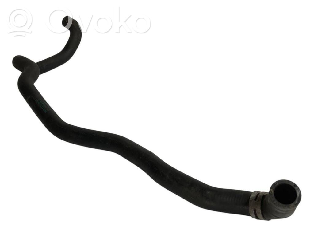 Caurulīte (-es) / šļūtene (-es)