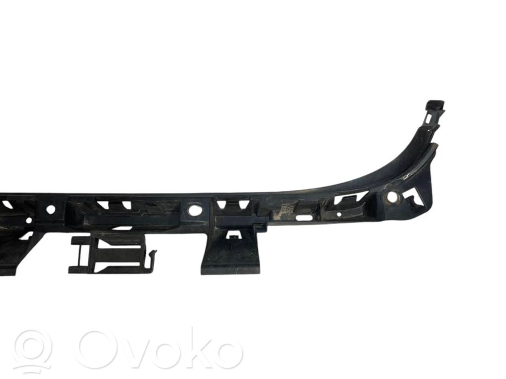 Rear bumper mounting bracket