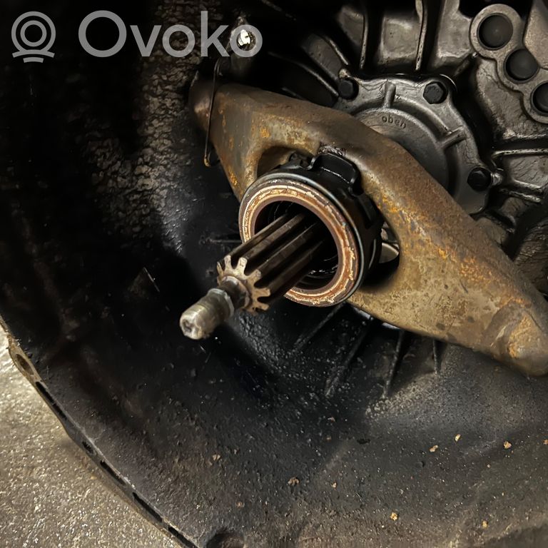 Mehāniska 5 ātrumu pārnesumkārba