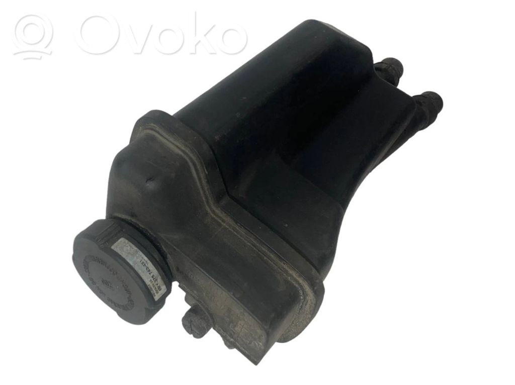 Dzesēšanas šķidruma izplešanās tvertne