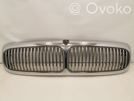 Передняя решетка