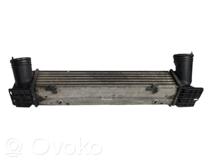 Starpdzesētāja radiators