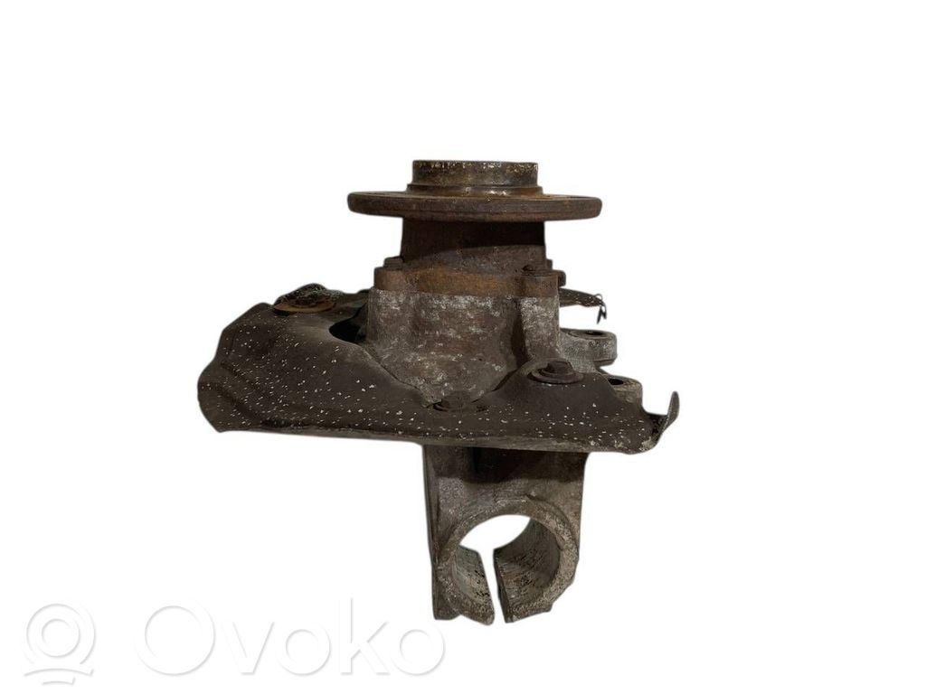 Priekšējā riteņa rumbas vārpstas šarnīrs (stupica, capfa)