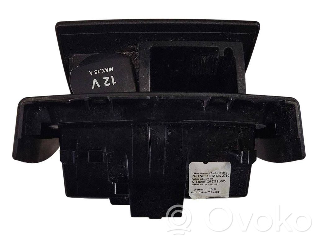 Pelnutrauks (aizmugurē)